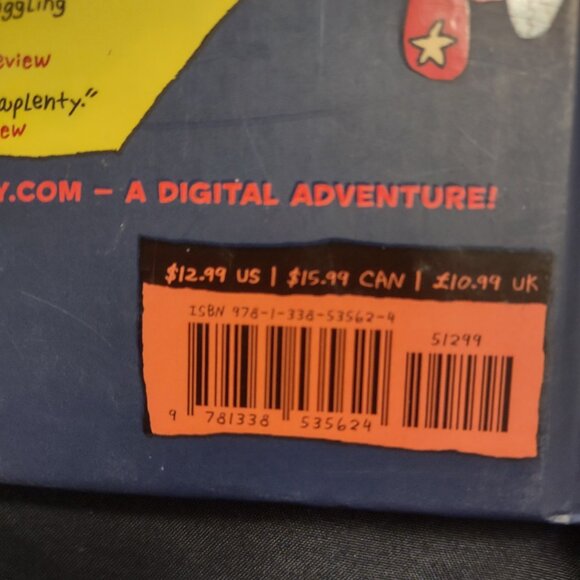 5 used Dogman books by Dav Pilkey. ( set 2) - Picture 3 of 3